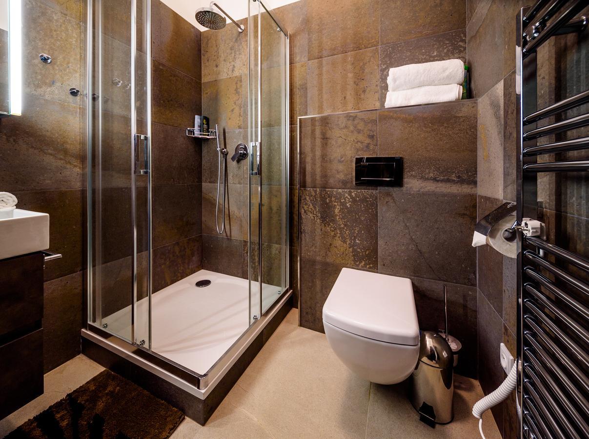 Fifty Shades Of Gray Studio, City Center ฮราเดตสคราโลเว ภายนอก รูปภาพ