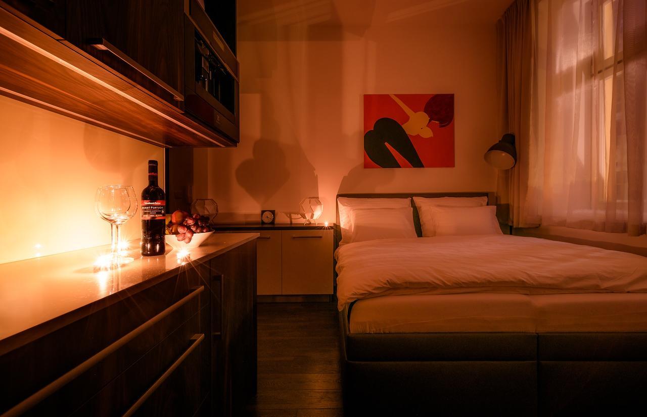 Fifty Shades Of Gray Studio, City Center ฮราเดตสคราโลเว ภายนอก รูปภาพ