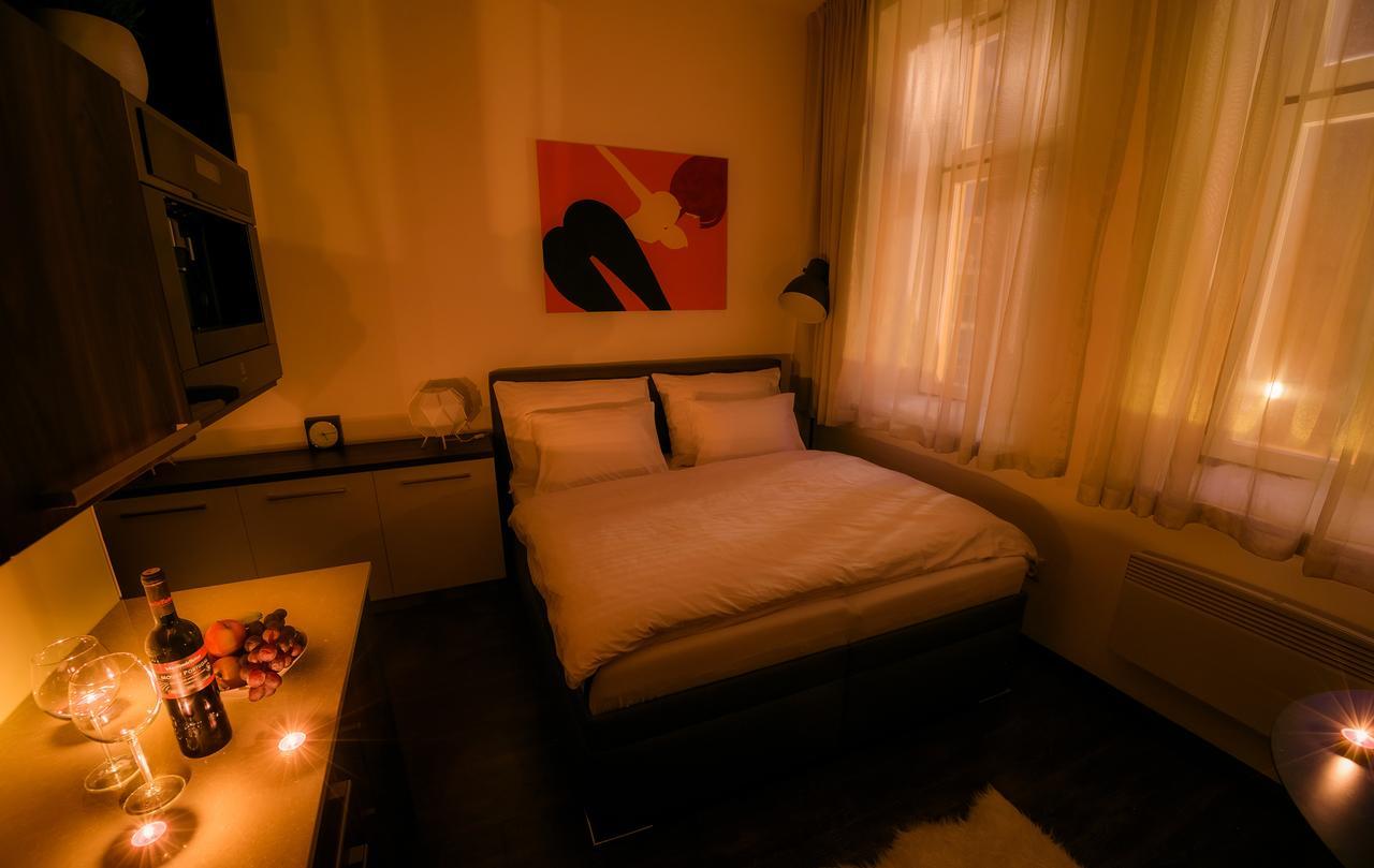 Fifty Shades Of Gray Studio, City Center ฮราเดตสคราโลเว ภายนอก รูปภาพ