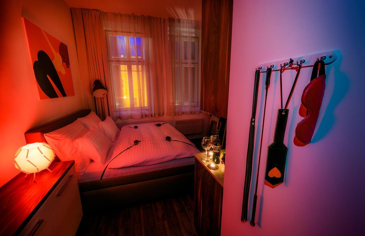 Fifty Shades Of Gray Studio, City Center ฮราเดตสคราโลเว ภายนอก รูปภาพ